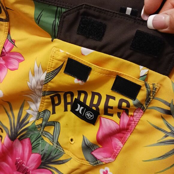 Hurley MLB Swim Trunks SAN DIEGO PADRES Mens Sz 36 Yellow Board Shorts Tropical - Picture 6 of 16